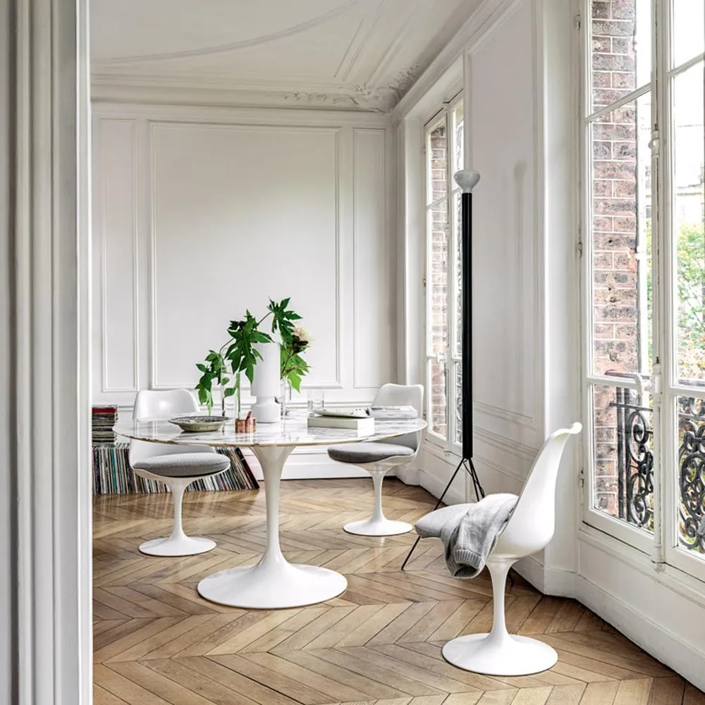 Knoll Saarinen Dining Table - Round Marble