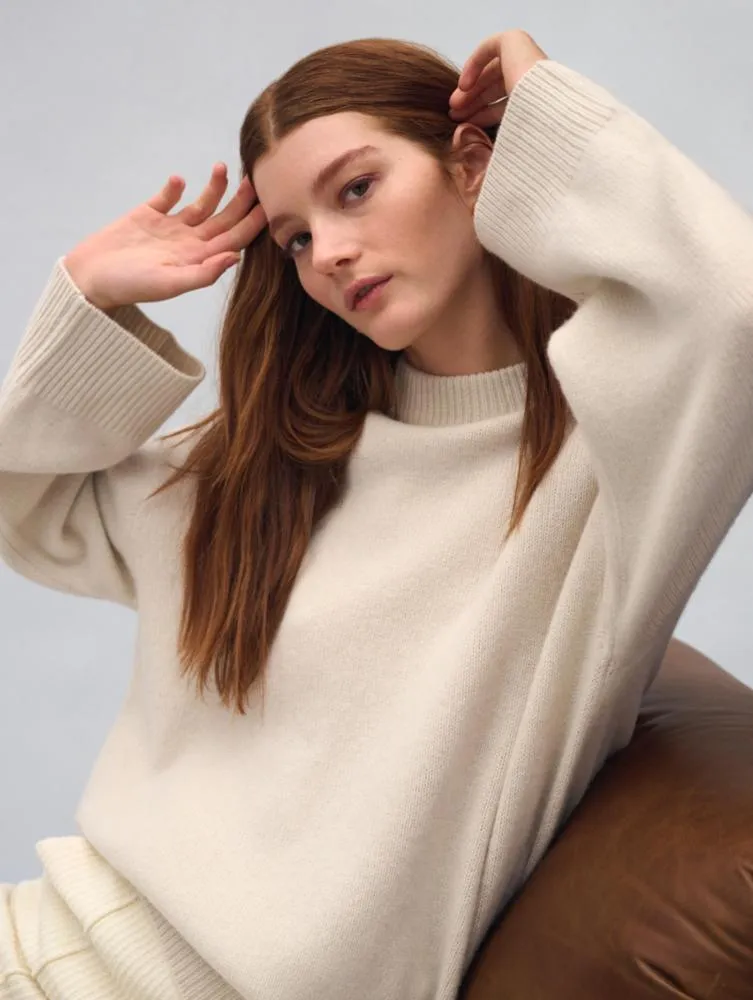 White   Warren - Cashmere Blend Cozy Crewneck in Ivory